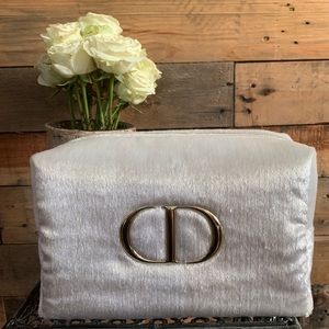 Dior zippered bag